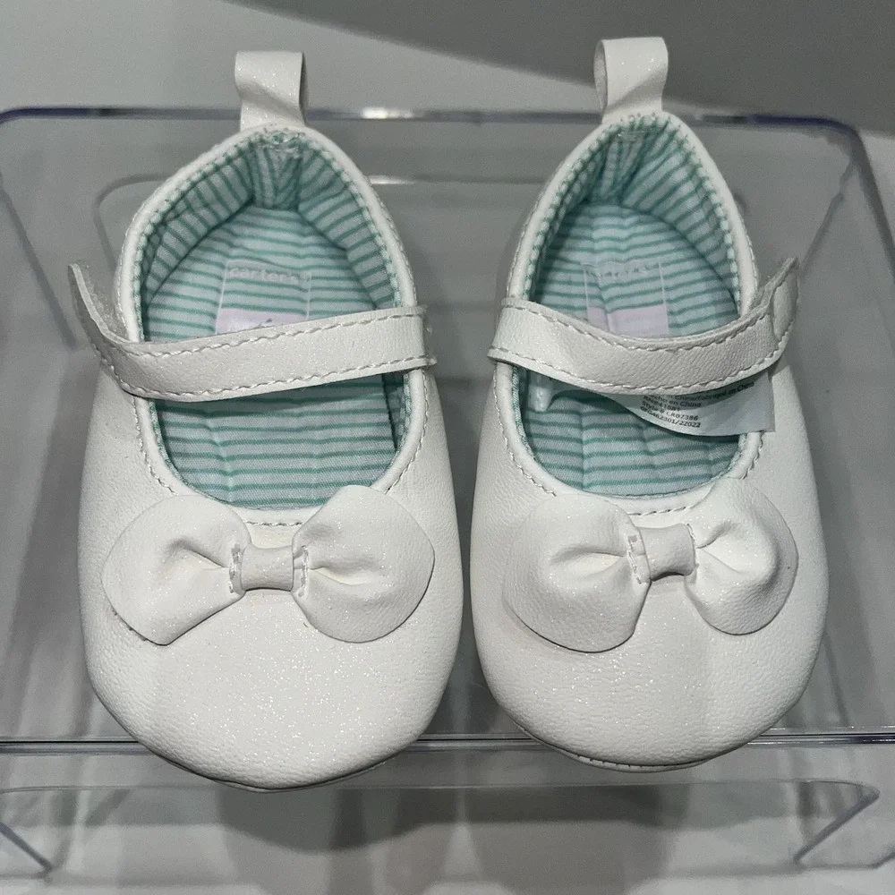 Carters Mary Jane Baby Shoes Soft Sole Size 3-6 Months